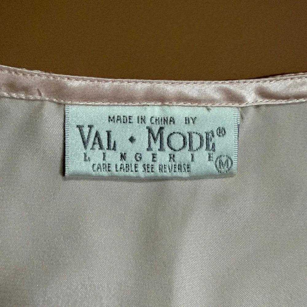 Vintage Val Mode Lingerie Pink Satin Pajama Set Cropped Top Tap Shorts Medium